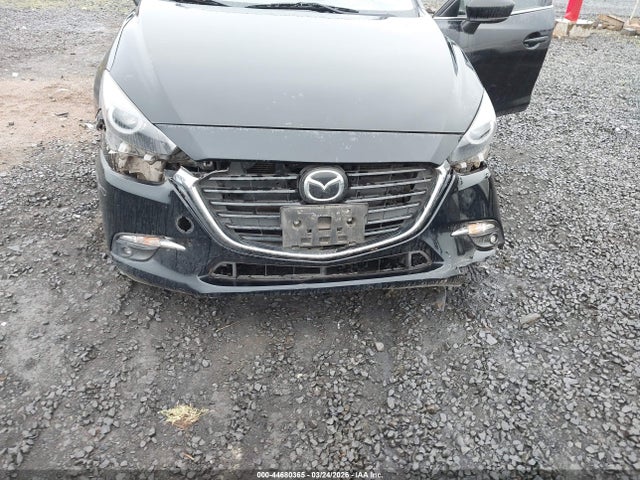 3MZBN1M33JM180686 Mazda Mazda3 Grand Touring