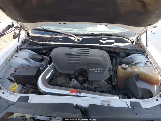 Продажа на аукционе авто 2018 Dodge Challenger Sxt Plus, vin: 2C3CDZAGXJH216988, номер лота: 44680443