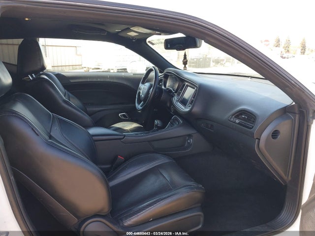 Продажа на аукционе авто 2018 Dodge Challenger Sxt Plus, vin: 2C3CDZAGXJH216988, номер лота: 44680443