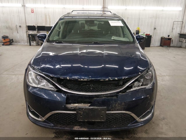 Продаж на аукціоні авто 2017 Chrysler Pacifica Touring-l Plus, vin: 2C4RC1EG4HR647707, номер лоту: 44680448