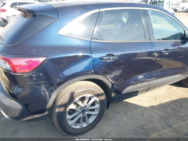 1FMCU9G64MUA25252 Ford ESCAPE SE
