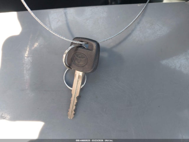 VNKJTUD34HA074607 Toyota YARIS L