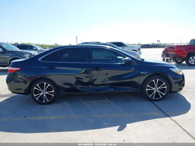 44680530 :رقم المزاد ، 4T1BF1FK5HU311364 vin ، 2017 Toyota Camry Le مزاد بيع