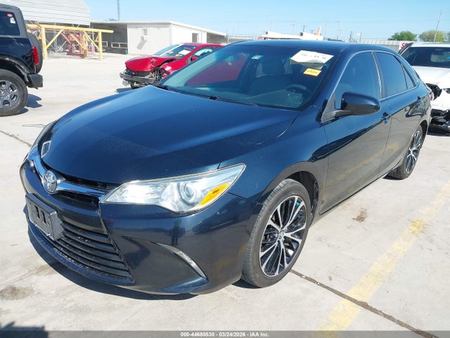 44680530 :رقم المزاد ، 4T1BF1FK5HU311364 vin ، 2017 Toyota Camry Le مزاد بيع