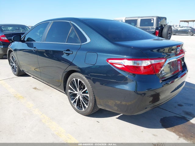44680530 :رقم المزاد ، 4T1BF1FK5HU311364 vin ، 2017 Toyota Camry Le مزاد بيع