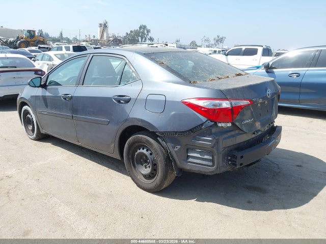 2016 TOYOTA COROLLA 5YFBURHE2GP510948 Photo 2
