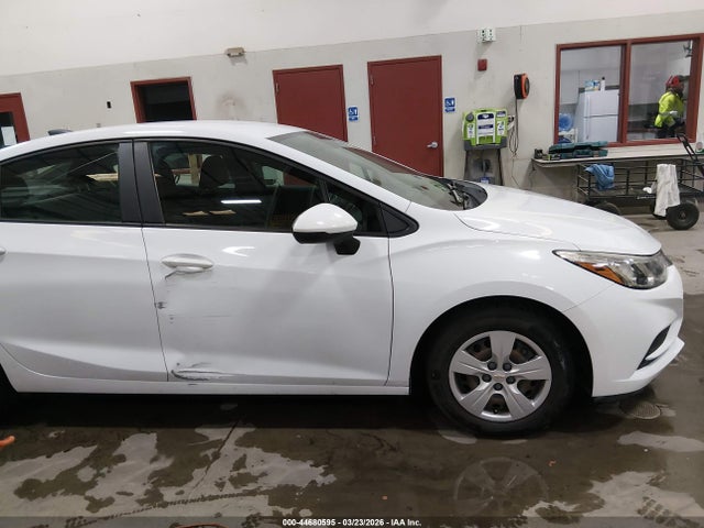 Chevrolet Cruze Ls Auto 2018 1G1BC5SM3J7234292 Image 14