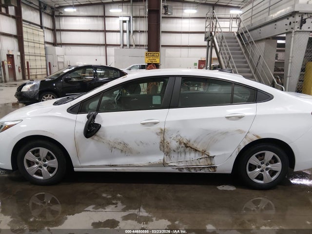 Chevrolet Cruze Ls Auto 2018 1G1BC5SM3J7234292 Image 15