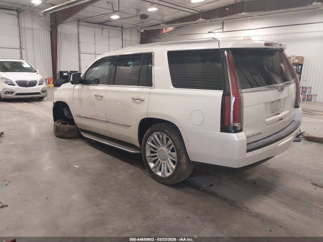 2015 Cadillac Escalade Platinum მანქანა იყიდება აუქციონზე, vin: 1GYS4PKJ0FR601760, აუქციონის ნომერი: 44680602