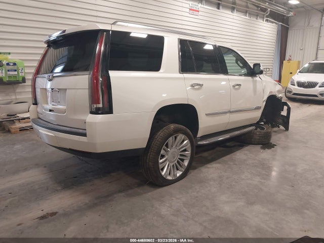 2015 Cadillac Escalade Platinum მანქანა იყიდება აუქციონზე, vin: 1GYS4PKJ0FR601760, აუქციონის ნომერი: 44680602