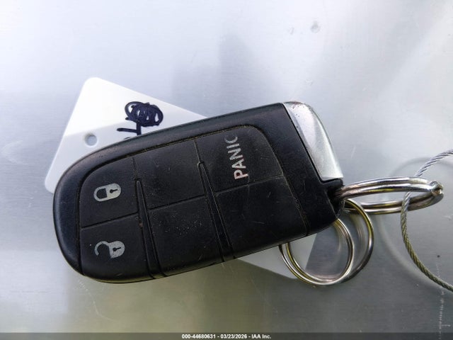 3C4PDCGG2JT517277 Dodge Journey Crossroad