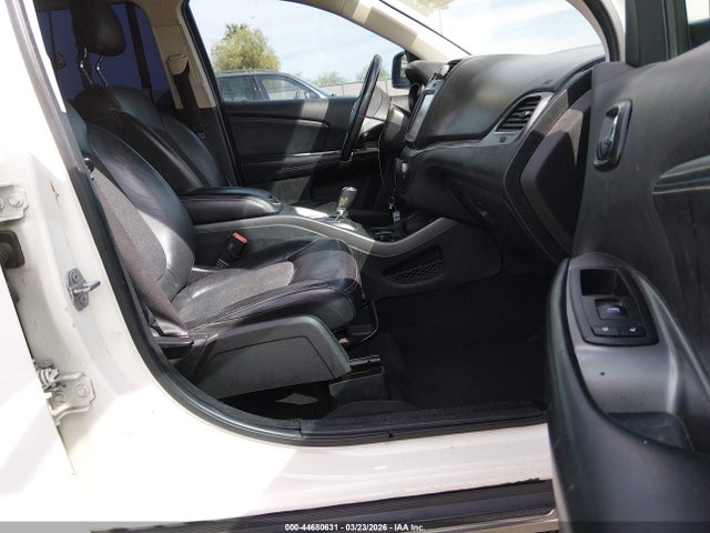 3C4PDCGG2JT517277 Dodge Journey Crossroad