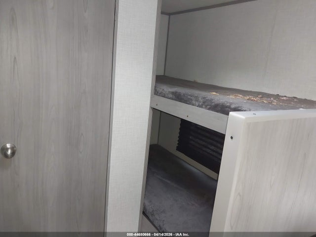 4YDTCMG14PJ930334 Keystone Coleman