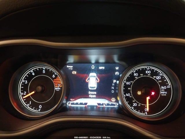 44680681 :رقم المزاد ، 1C4PJMBB1HW513039 vin ، 2017 Jeep Cherokee Trailhawk 4x4 مزاد بيع
