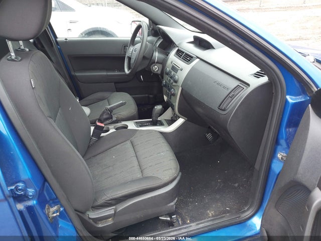 44680684 :رقم المزاد ، 1FAHP3FN2BW144643 vin ، 2011 Ford Focus Se مزاد بيع