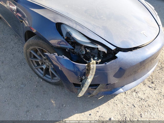 44680700 :رقم المزاد ، 5YJ3E1EB1NF184680 vin ، 2022 Tesla Model 3 Long Range Dual Motor All-wheel Drive مزاد بيع