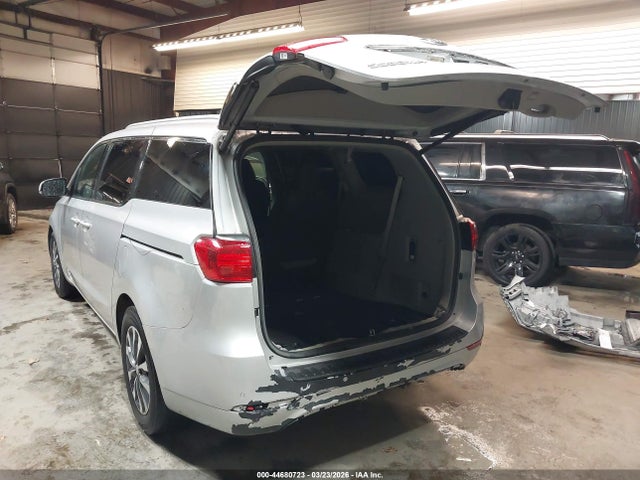 2018 KIA SEDONA KNDMC5C18J6423403 Photo 2
