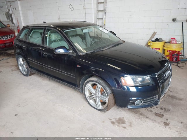 2012 AUDI A3 WAUMFAFM6CA025691 Photo 0