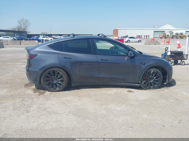 7SAYGDEFXNF523279 Tesla Model Y Performance Dual Motor All-wheel Drive