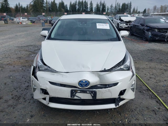 JTDKARFU5G3011637 Toyota Prius Four Touring