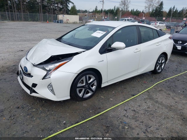JTDKARFU5G3011637 Toyota Prius Four Touring
