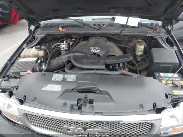 44680746 :رقم المزاد ، 1GKFK66U22J272990 vin ، 2002 Gmc Yukon Xl 1500 Denali مزاد بيع