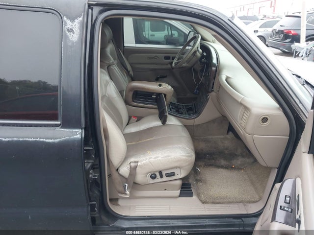 44680746 :رقم المزاد ، 1GKFK66U22J272990 vin ، 2002 Gmc Yukon Xl 1500 Denali مزاد بيع