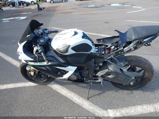 44680748 :رقم المزاد ، JKBZXJE19EA011306 vin ، 2014 Kawasaki Zx636 E مزاد بيع