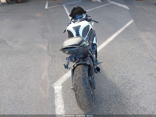 44680748 :رقم المزاد ، JKBZXJE19EA011306 vin ، 2014 Kawasaki Zx636 E مزاد بيع