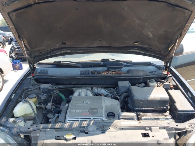 44680751 :رقم المزاد ، JT6HF10U1Y0147098 vin ، 2000 Lexus Rx 300 مزاد بيع