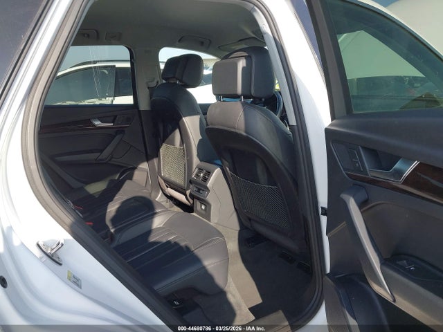 2020 Audi Q5 Premium 45 Tfsi Quattro S Tronic/titanium Premium 45 Tfsi Quattro S Tronic მანქანა იყიდება აუქციონზე, vin: WA1ANAFY5L2061548, აუქციონის ნომერი: 44680786