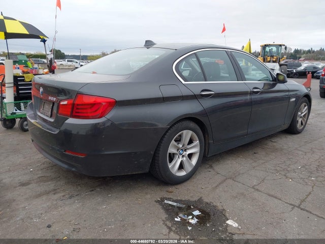 44680792 :رقم المزاد ، WBAFR1C53BDS36650 vin ، 2011 Bmw 528i مزاد بيع