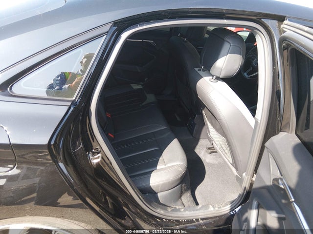 Aukcja sprzedaży 2023 Audi A3 Premium Plus 40 Tfsi Quattro S Tronic, vin: WAUHUDGY2PA101889, numer aukcji: 44680796