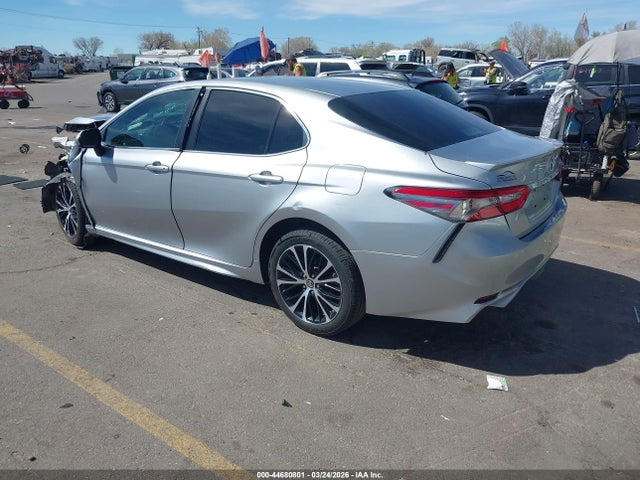Продаж на аукціоні авто 2018 Toyota Camry Se, vin: 4T1B11HK4JU592011, номер лоту: 44680801