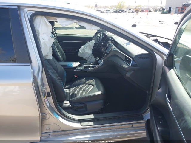 Продаж на аукціоні авто 2018 Toyota Camry Se, vin: 4T1B11HK4JU592011, номер лоту: 44680801