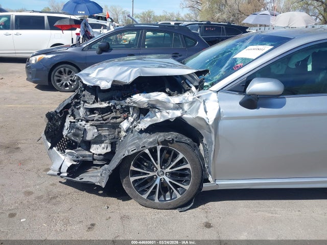 Продаж на аукціоні авто 2018 Toyota Camry Se, vin: 4T1B11HK4JU592011, номер лоту: 44680801