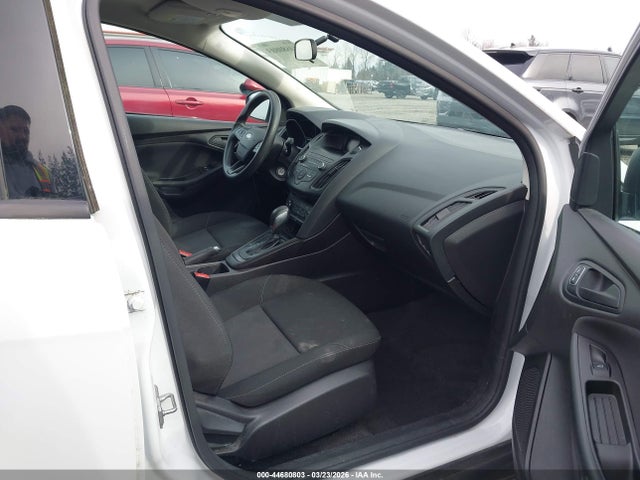 1FADP3E21JL302556 Ford FOCUS S