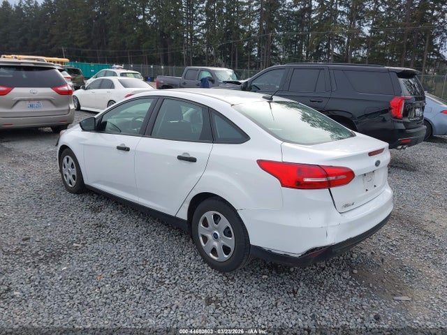 2018 FORD FOCUS 1FADP3E21JL302556 Photo 2