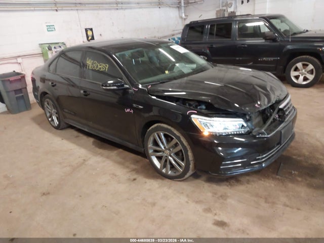 Продаж на аукціоні авто 2018 Volkswagen Passat 2.0t R-line/2.0t S, vin: 1VWAA7A30JC017915, номер лоту: 44680839