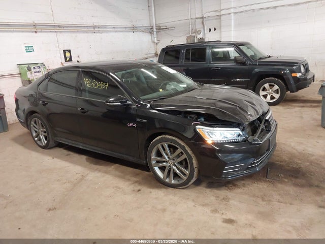 Продаж на аукціоні авто 2018 Volkswagen Passat 2.0t R-line/2.0t S, vin: 1VWAA7A30JC017915, номер лоту: 44680839