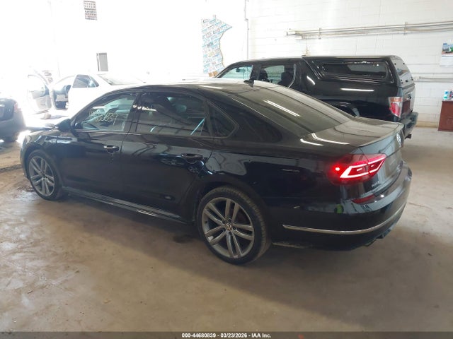 Продаж на аукціоні авто 2018 Volkswagen Passat 2.0t R-line/2.0t S, vin: 1VWAA7A30JC017915, номер лоту: 44680839
