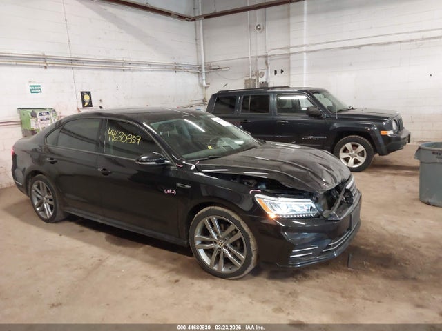 Продаж на аукціоні авто 2018 Volkswagen Passat 2.0t R-line/2.0t S, vin: 1VWAA7A30JC017915, номер лоту: 44680839