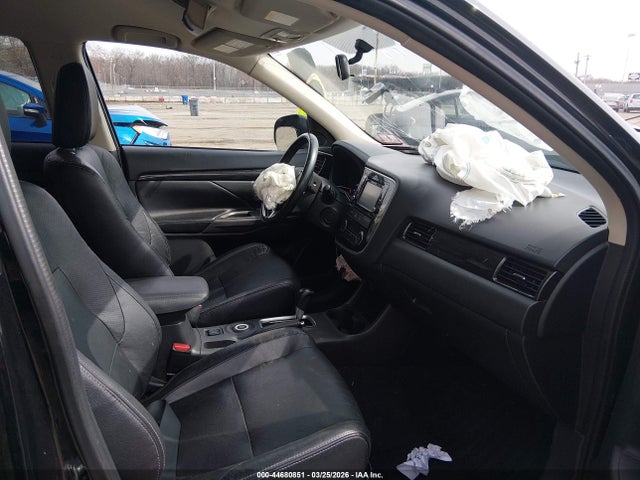 2016 MITSUBISHI OUTLANDER JA4AZ3A39GZ042462 Photo 4
