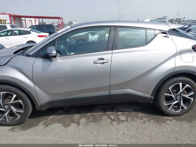 Toyota C-HR XLE 2018 NMTKHMBX9JR044885 Image 14