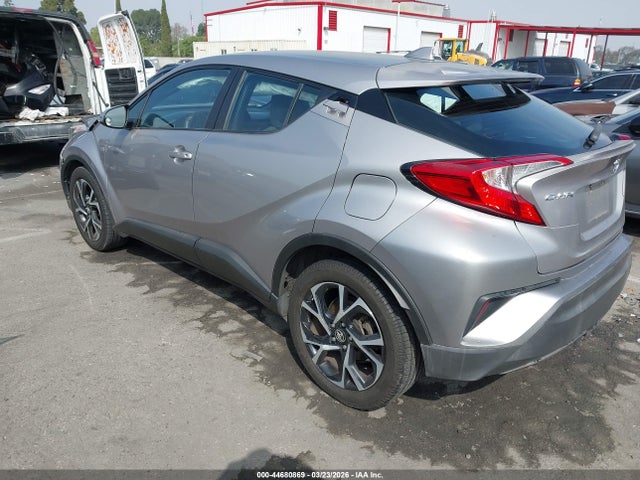 Toyota C-HR XLE 2018 NMTKHMBX9JR044885 Image 3