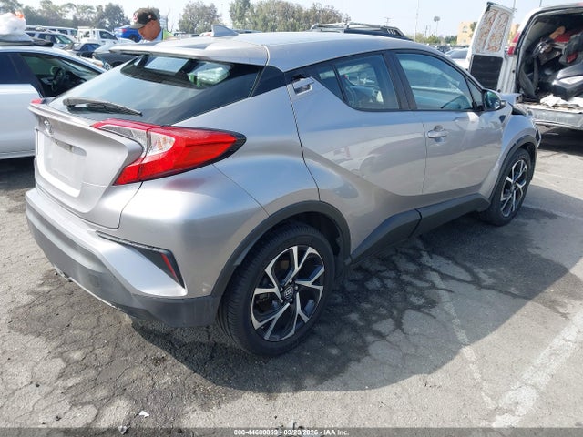 Toyota C-HR XLE 2018 NMTKHMBX9JR044885 Image 4