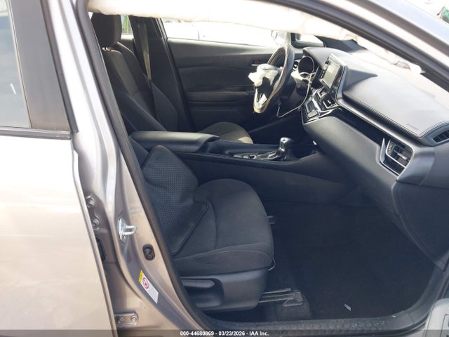 Toyota C-HR XLE 2018 NMTKHMBX9JR044885 Image 5