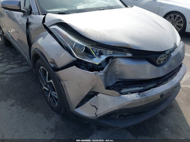 Toyota C-HR XLE 2018 NMTKHMBX9JR044885 Image 6