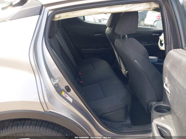 Toyota C-HR XLE 2018 NMTKHMBX9JR044885 Image 8