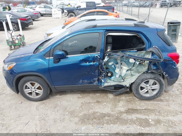 Продажа на аукционе авто 2020 Chevrolet Trax Fwd Lt, vin: 3GNCJLSB2LL155190, номер лота: 44680877